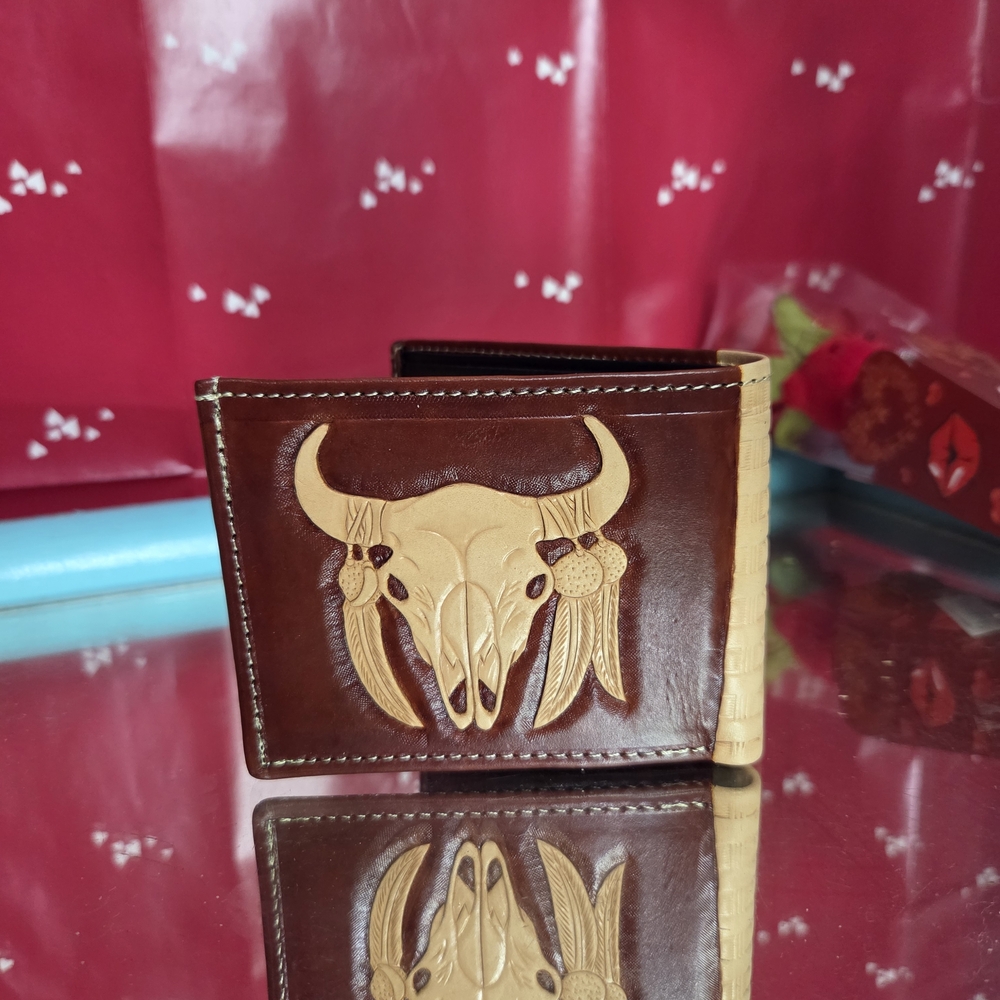 Leather Key & Card Holder with Bull Skull Design